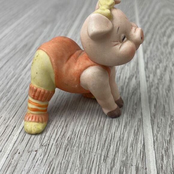 George Good Ceramic Pig Figurine Warm Up Stretching Aerobics - Picture 2 of 8